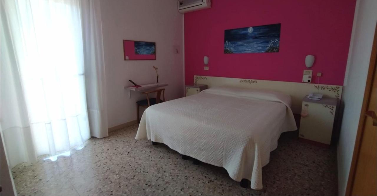 Hotel Astor Silvi Marina Exterior photo