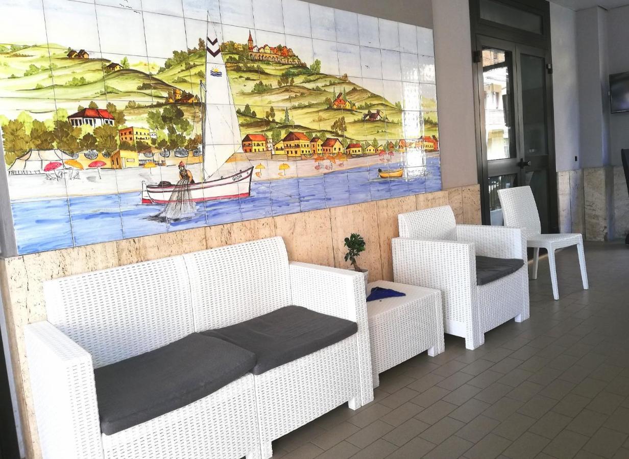 Hotel Astor Silvi Marina Exterior photo